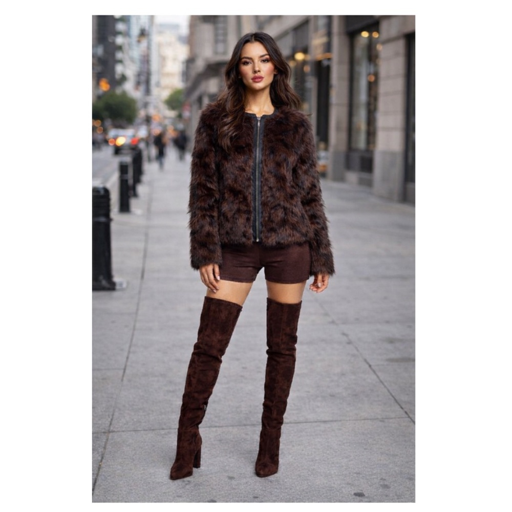 Laundry by Shelli Segal Women's Cropped Faux Fur Teddy Jacket
